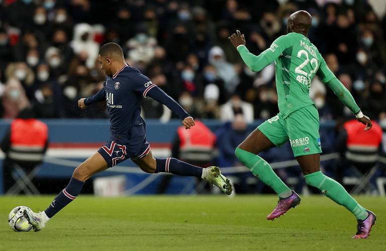 法甲关键战：圣埃蒂安绝境求生，摩纳哥冲击欧冠席位​