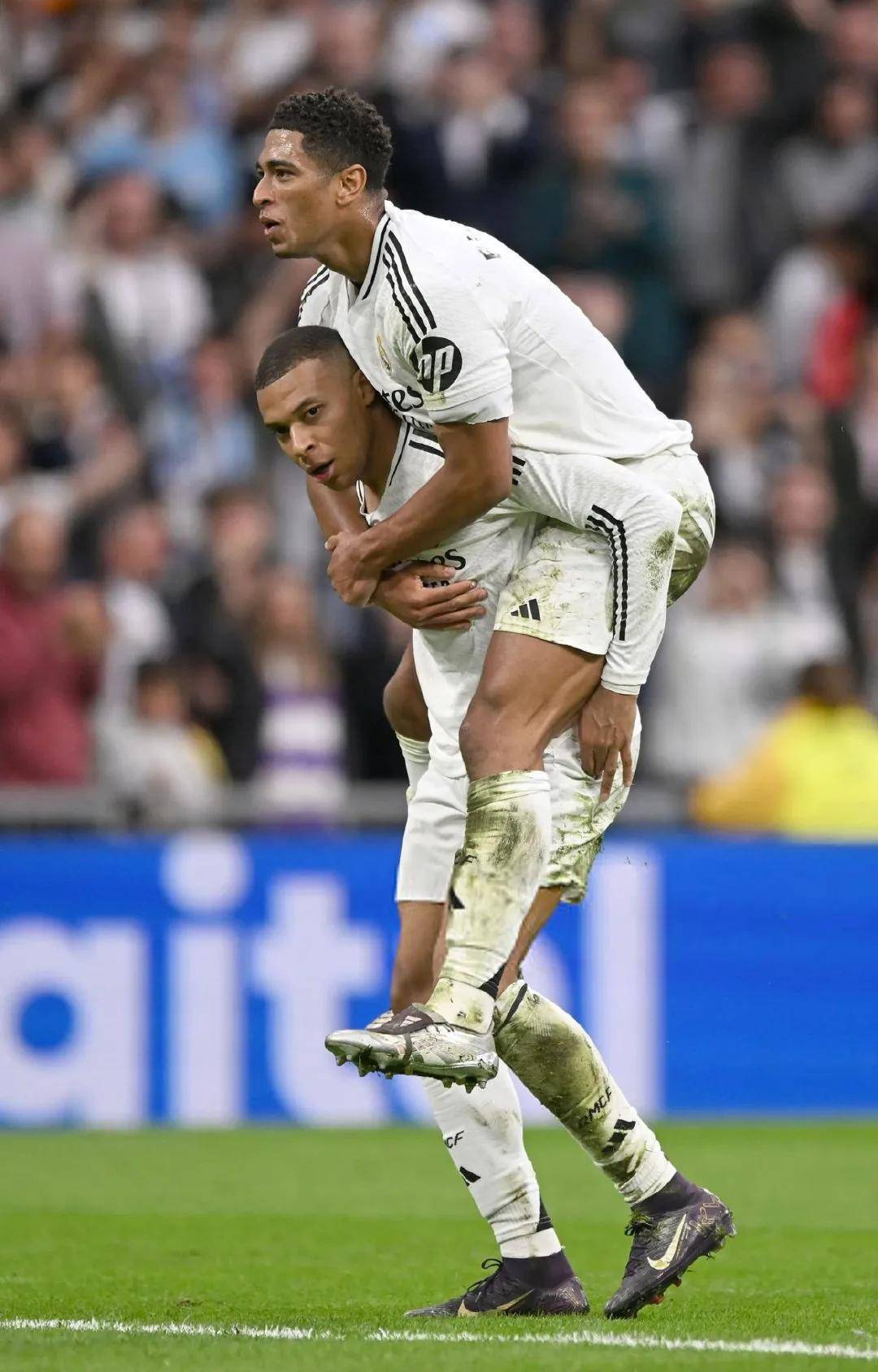 西甲争冠悬念重重！姆巴佩双响，皇马距榜首4分