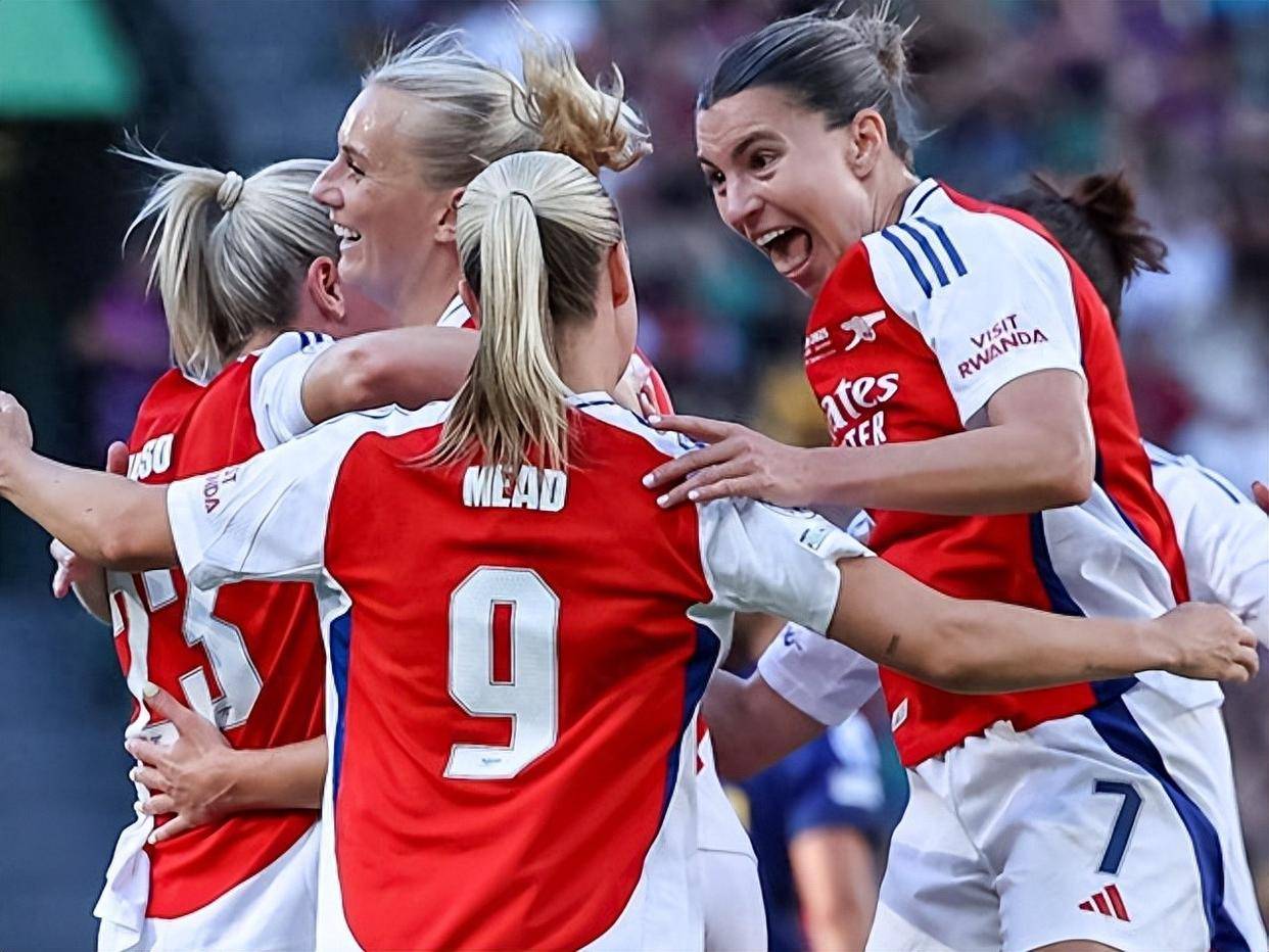 逆袭童话！阿森纳女足1-0绝杀巴萨，18年后再登欧洲之巅
